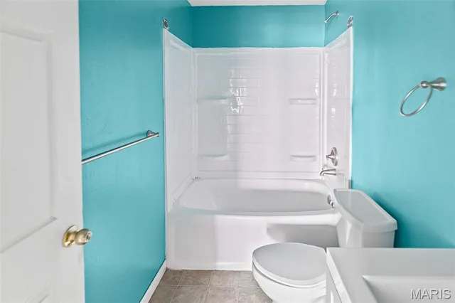 $305,000 | 2528 Commons Parkway, Belleville, IL 62221