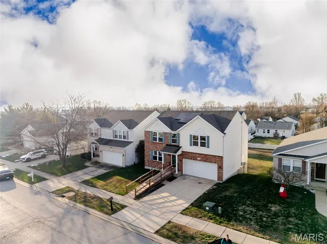 $305,000 | 2528 Commons Parkway, Belleville, IL 62221