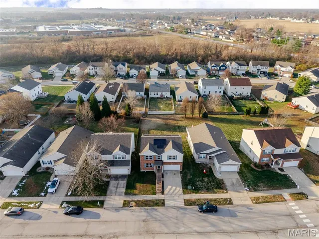 $305,000 | 2528 Commons Parkway, Belleville, IL 62221