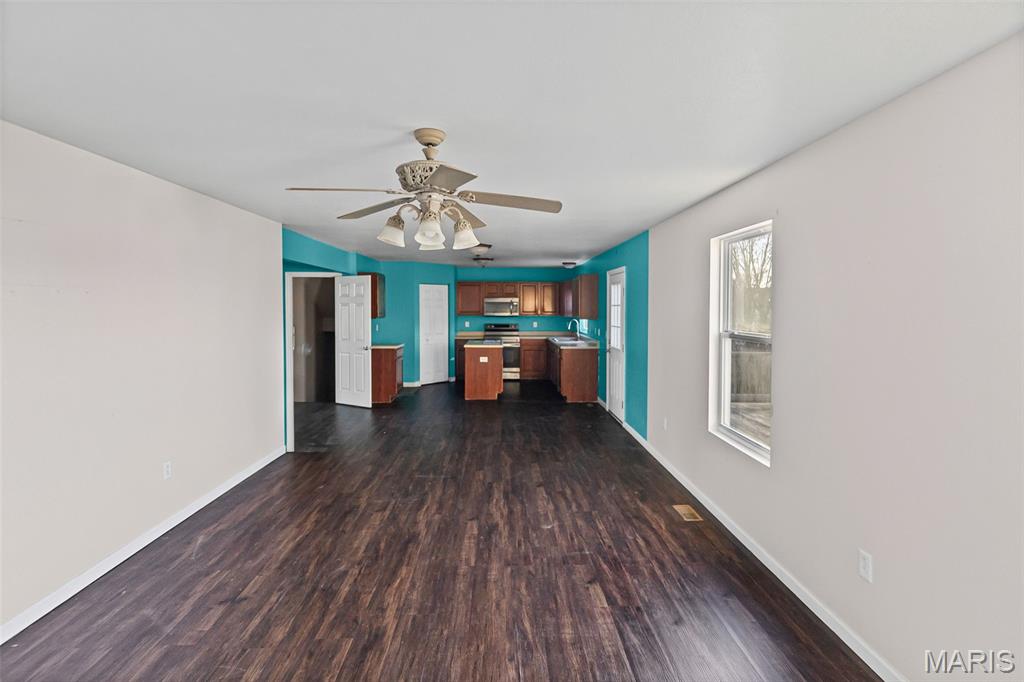 2528 Commons Parkway Belleville, IL 62221 - Photo 7 of 42