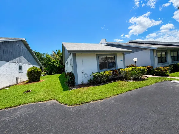 $325,000 | 6020 Northwest 3rd Street, Unit 6020, Margate, FL 33063