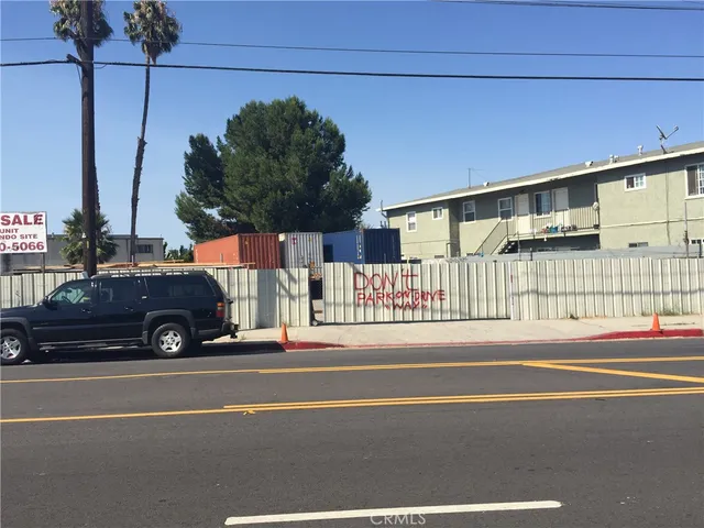 a black and white photo of a painting