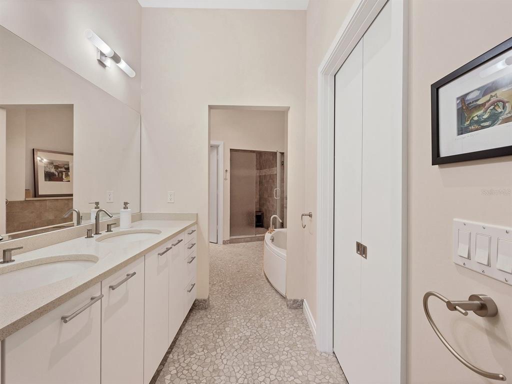 6512 Midnight Pass Road, Unit 504 Sarasota, FL 34242 - Photo 22 of 59