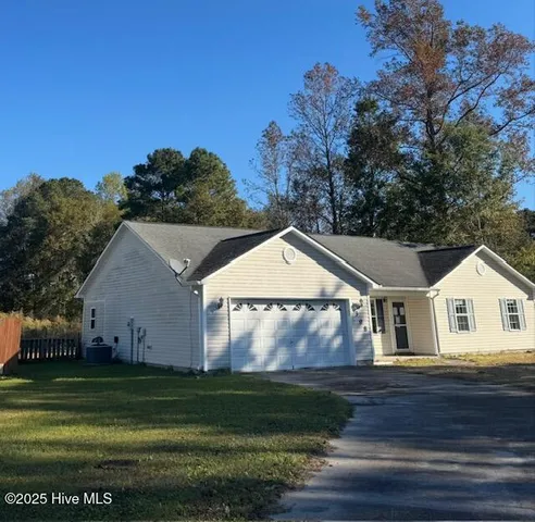 $220,000 | 308 Big Tree Lane, Chinquapin, NC 28521