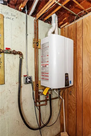 $549,900 | 74 Brookhaven Drive, East Providence, RI 02914