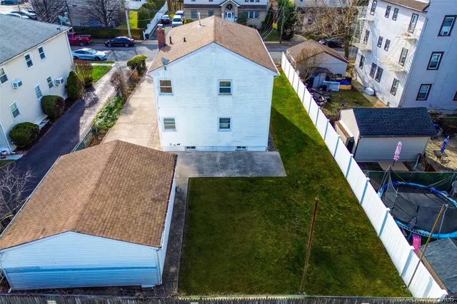 $3,800 | 50 Mahland Place, Unit 2, Oceanside, NY 11572