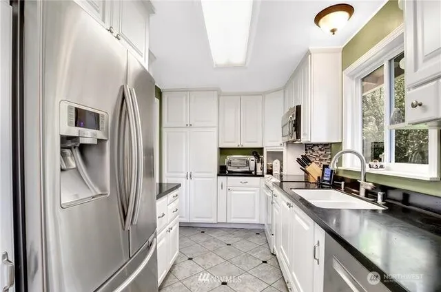 $699,999 | 21230 38th Place West, Brier, WA 98036