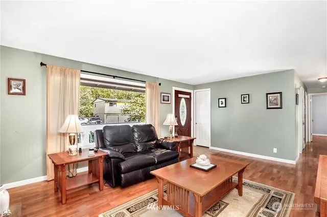 $699,999 | 21230 38th Place West, Brier, WA 98036