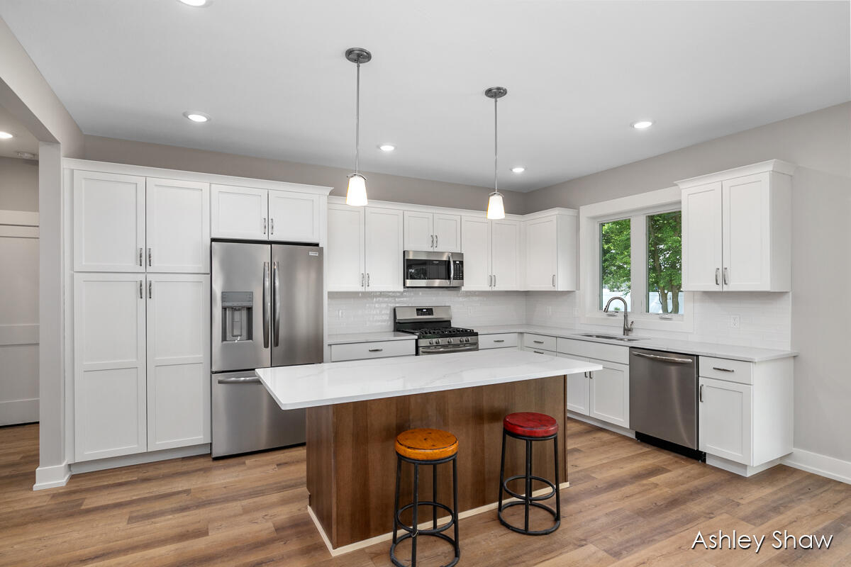 1468 Maplewood Drive, Unit 9 Jenison, MI 49428 - Photo 5 of 13 Kitchen