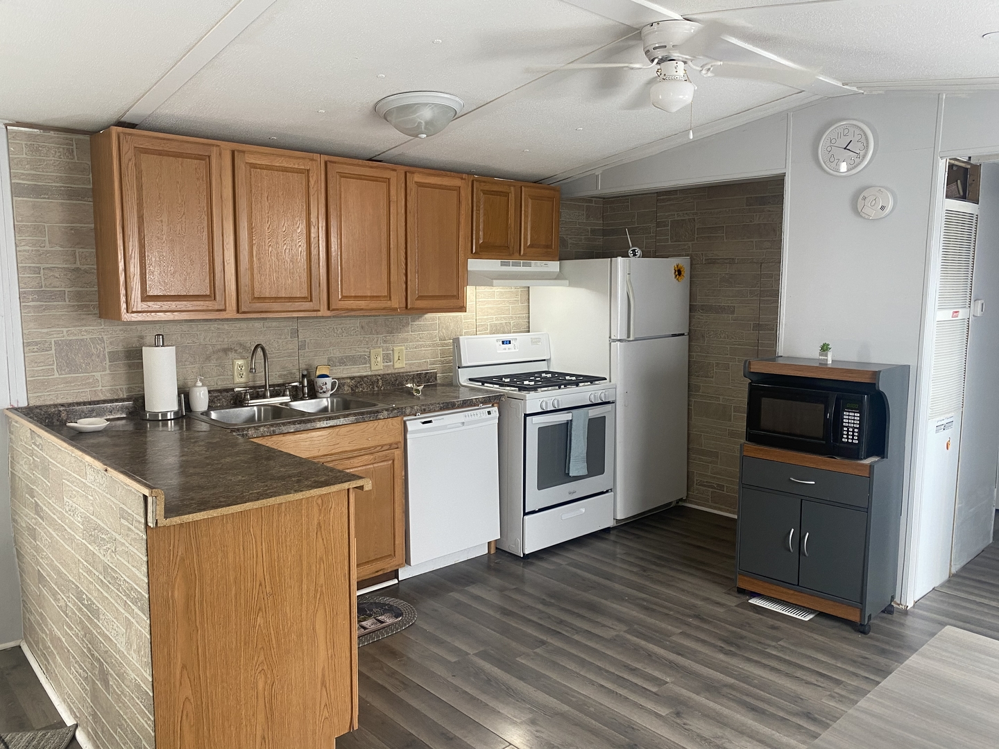 10 Main Street Minooka, IL 60447 - Photo 3 of 12