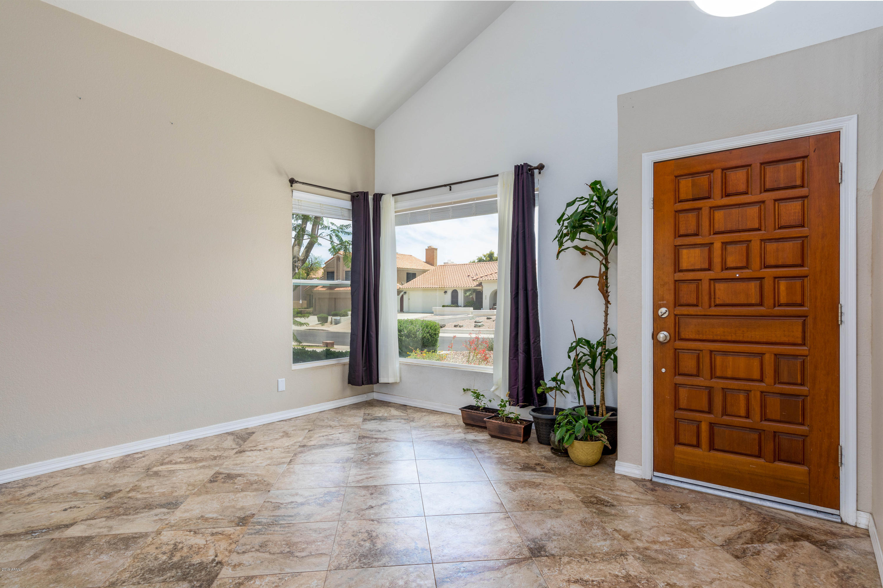 3454 East Rockledge Road Phoenix, AZ 85044 - Photo 4 of 26 Living room