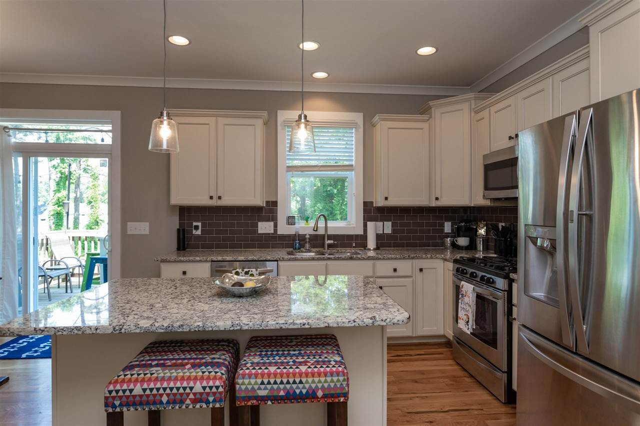 153 Pineland Circle Raleigh, NC 27606 - Photo 10 of 25 Kitchen