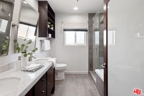 $1,595,000 | 12011 Goshen Avenue, Unit 301, Los Angeles, CA 90049