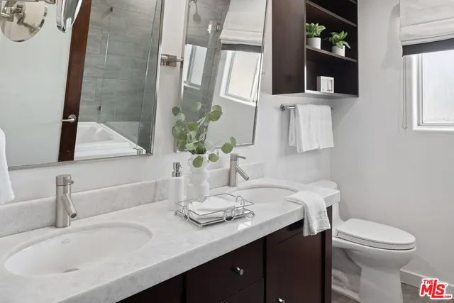 $1,649,000 | 12011 Goshen Avenue, Unit 301, Los Angeles, CA 90049