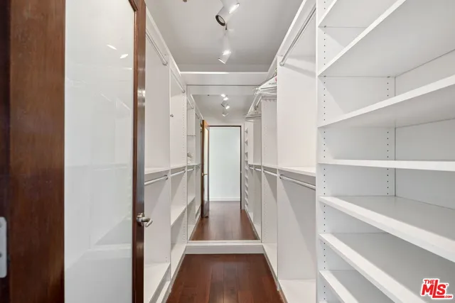 $1,649,000 | 12011 Goshen Avenue, Unit 301, Los Angeles, CA 90049