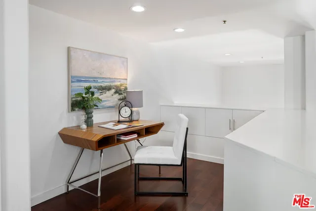 $1,649,000 | 12011 Goshen Avenue, Unit 301, Los Angeles, CA 90049