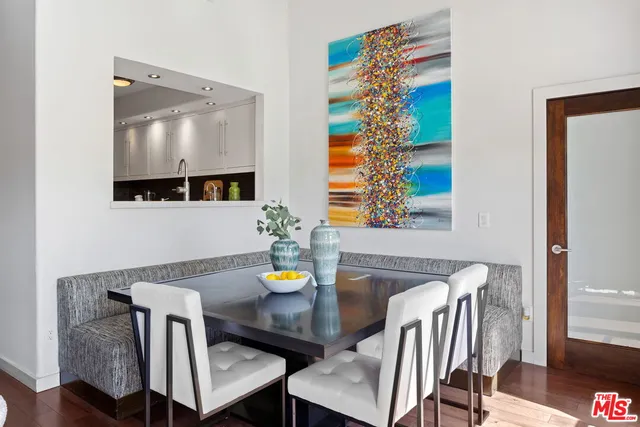 $1,649,000 | 12011 Goshen Avenue, Unit 301, Los Angeles, CA 90049