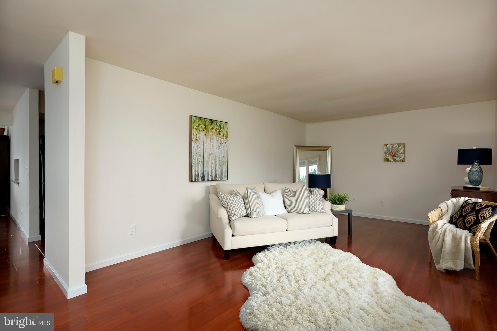 3262 Sharp Road Glenwood, MD 21738 - Photo 4 of 30 Large welcoming living area