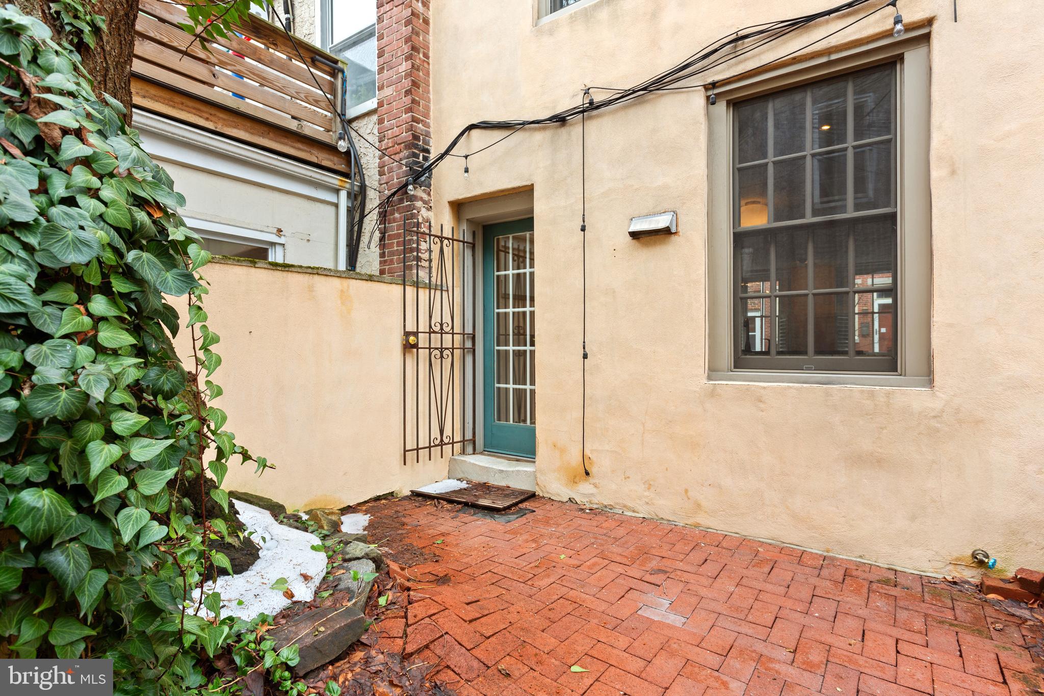 504 Kauffman Street Philadelphia, PA 19147 - Photo 30 of 34 a house with a outdoor space