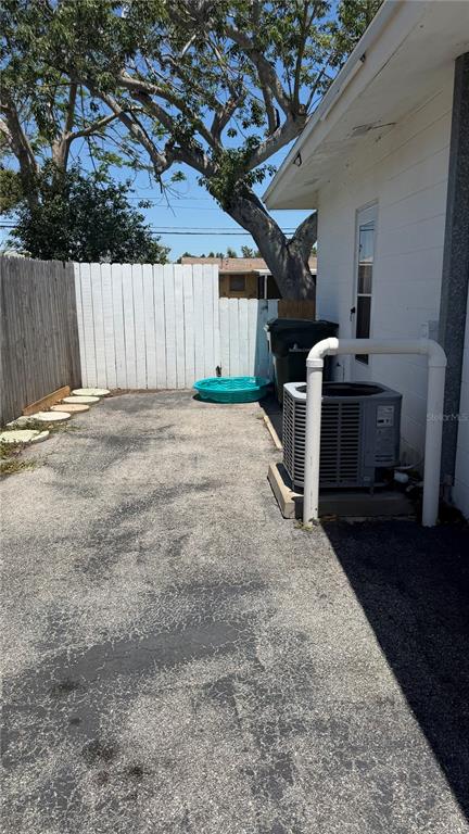339 Pine Tree Road Venice, FL 34293 - Photo 18 of 22