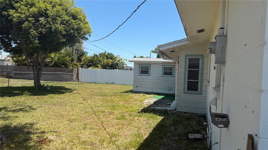 339 Pine Tree Road Venice, FL 34293 - Photo 20 of 22