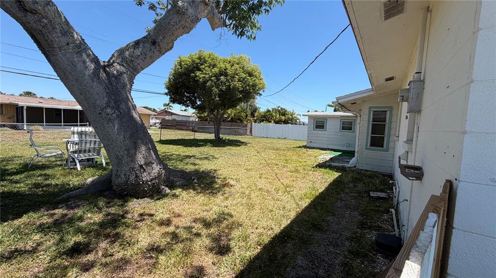 339 Pine Tree Road Venice, FL 34293 - Photo 21 of 22