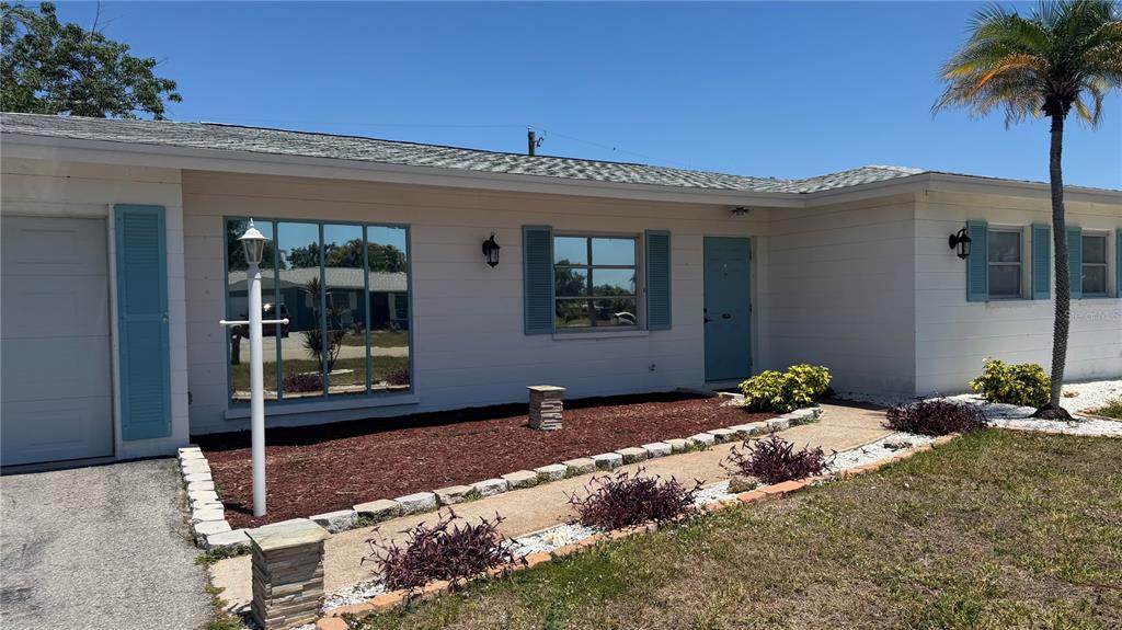 339 Pine Tree Road Venice, FL 34293 - Photo 4 of 22