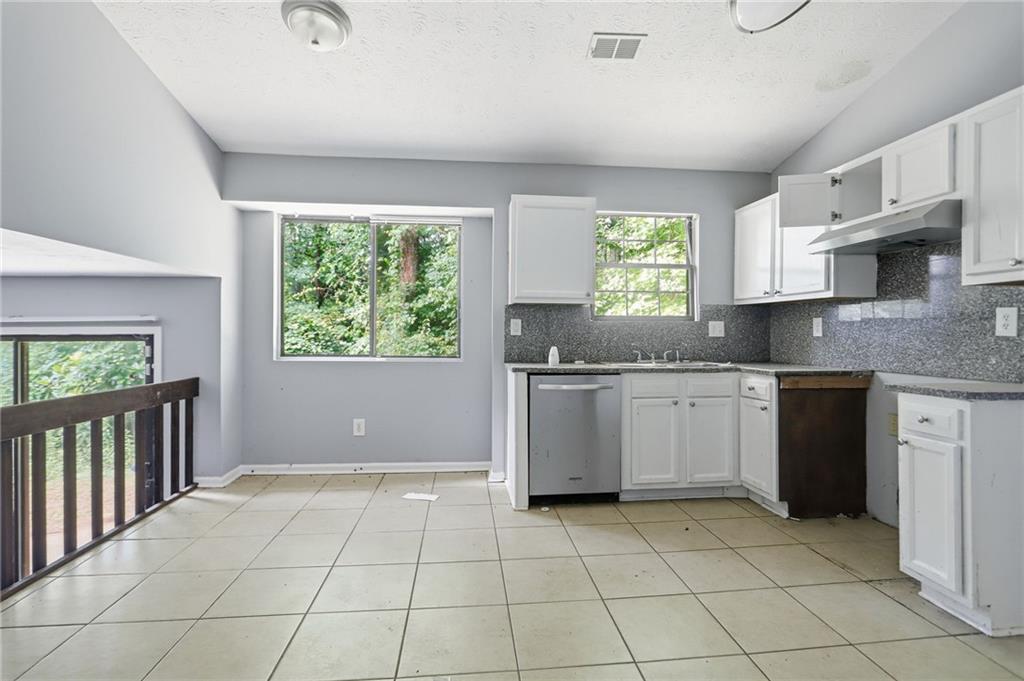 5389 Martins Crossing Road Stone Mountain, GA 30088 - Photo 18 of 43