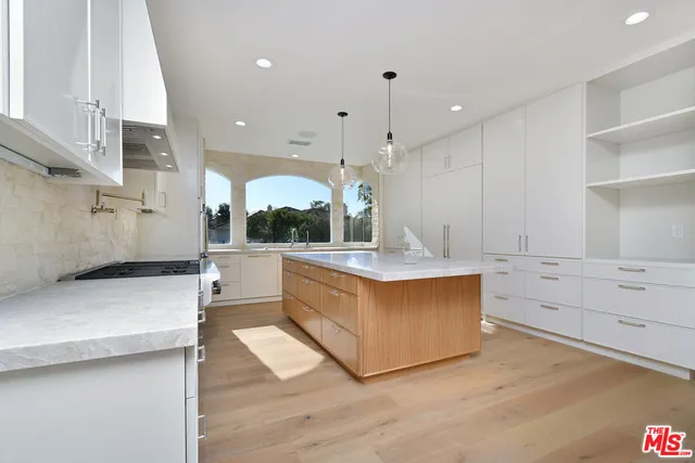 $4,295,000 | 25605 Melbourne Court, Calabasas, CA 91302