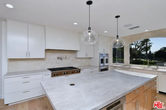 $4,295,000 | 25605 Melbourne Court, Calabasas, CA 91302