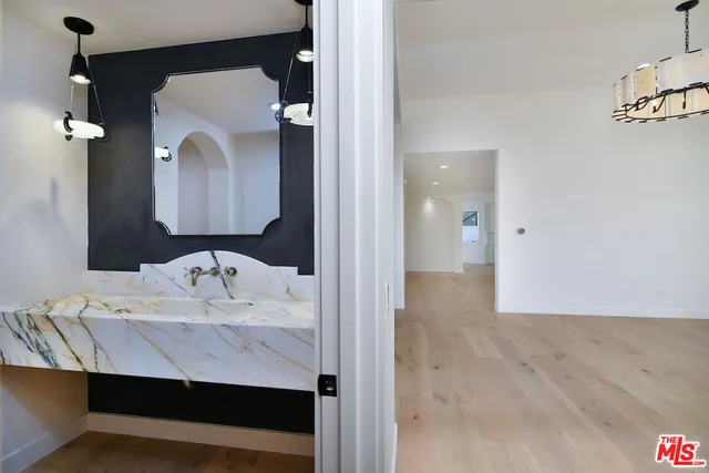 $4,295,000 | 25605 Melbourne Court, Calabasas, CA 91302