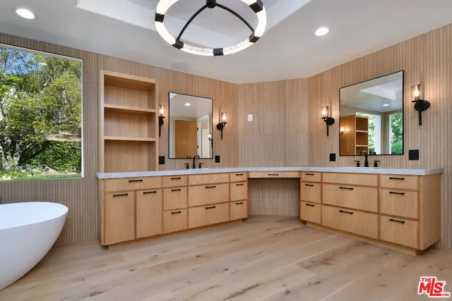 $4,295,000 | 25605 Melbourne Court, Calabasas, CA 91302