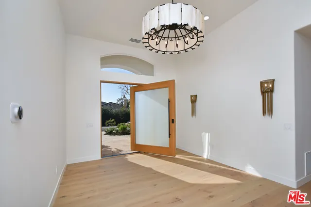 $4,295,000 | 25605 Melbourne Court, Calabasas, CA 91302