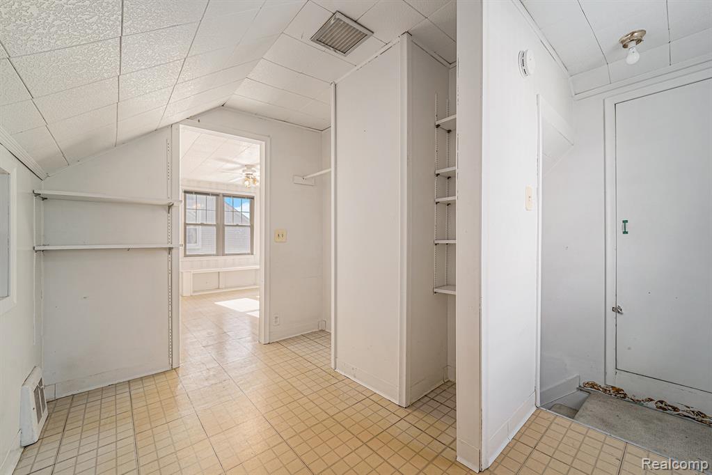 1341 Oakley Road Clawson, MI 48017 - Photo 6 of 12 Gallery Image 6