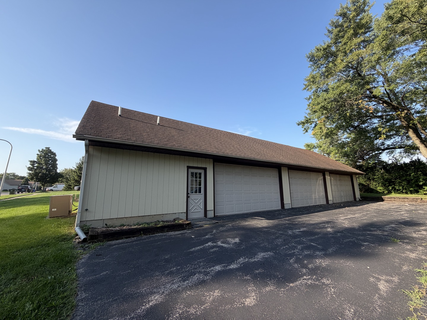925 West Spring Street South Elgin, IL 60177 - Photo 11 of 16 Gallery Image 11