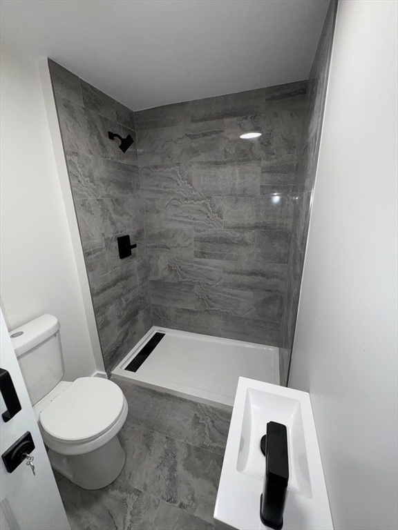 86 Amherst Street Springfield, MA 01109 - Photo 17 of 38