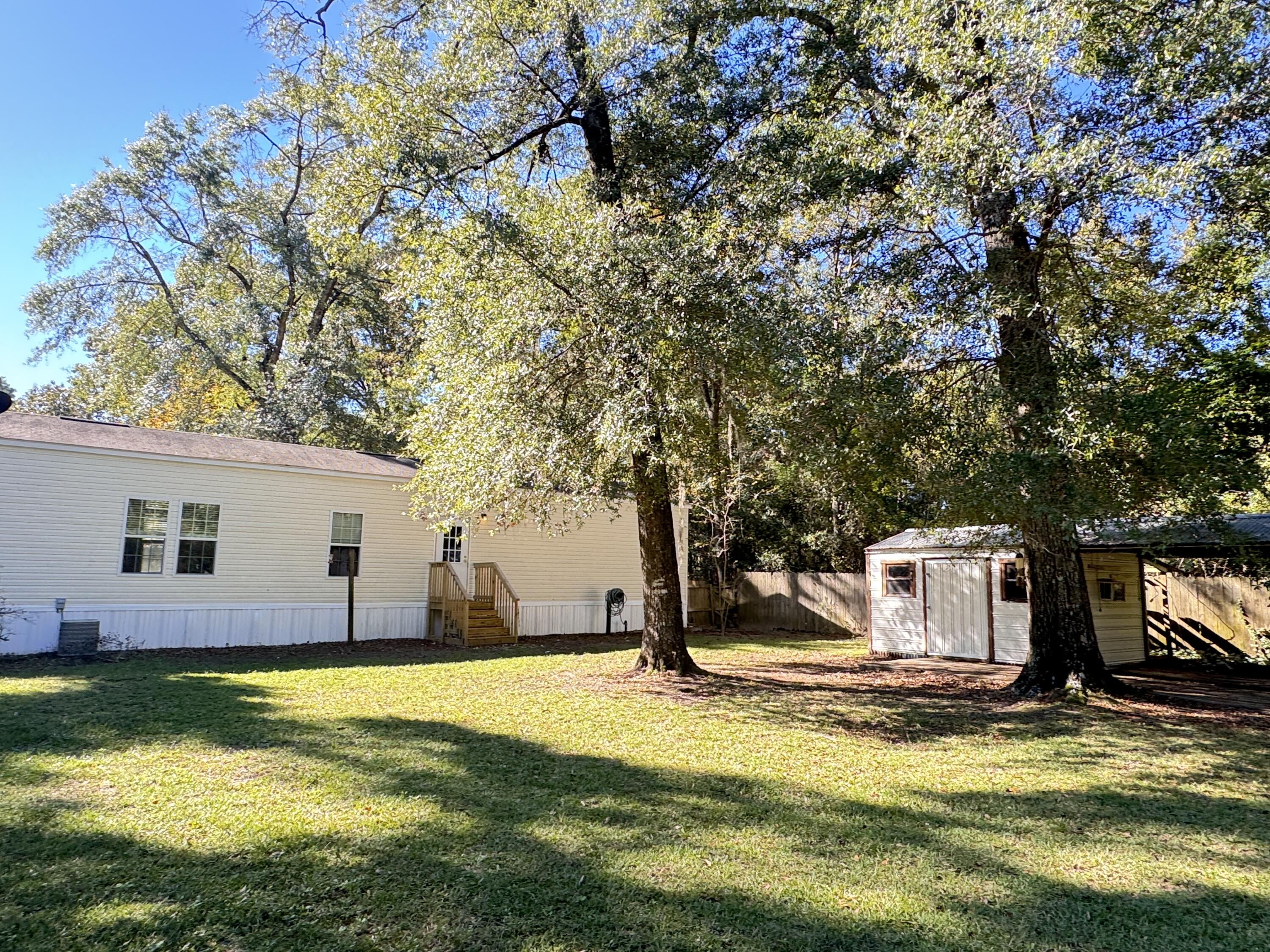 116 Gentry Street Walterboro, SC 29488 - Photo 3 of 72 116 Gentry Lane (9)