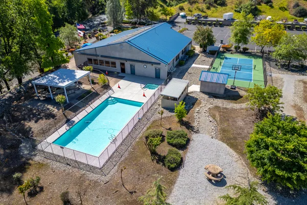 $425,000 | 655 Mammoth Path, Redding, CA 96003
