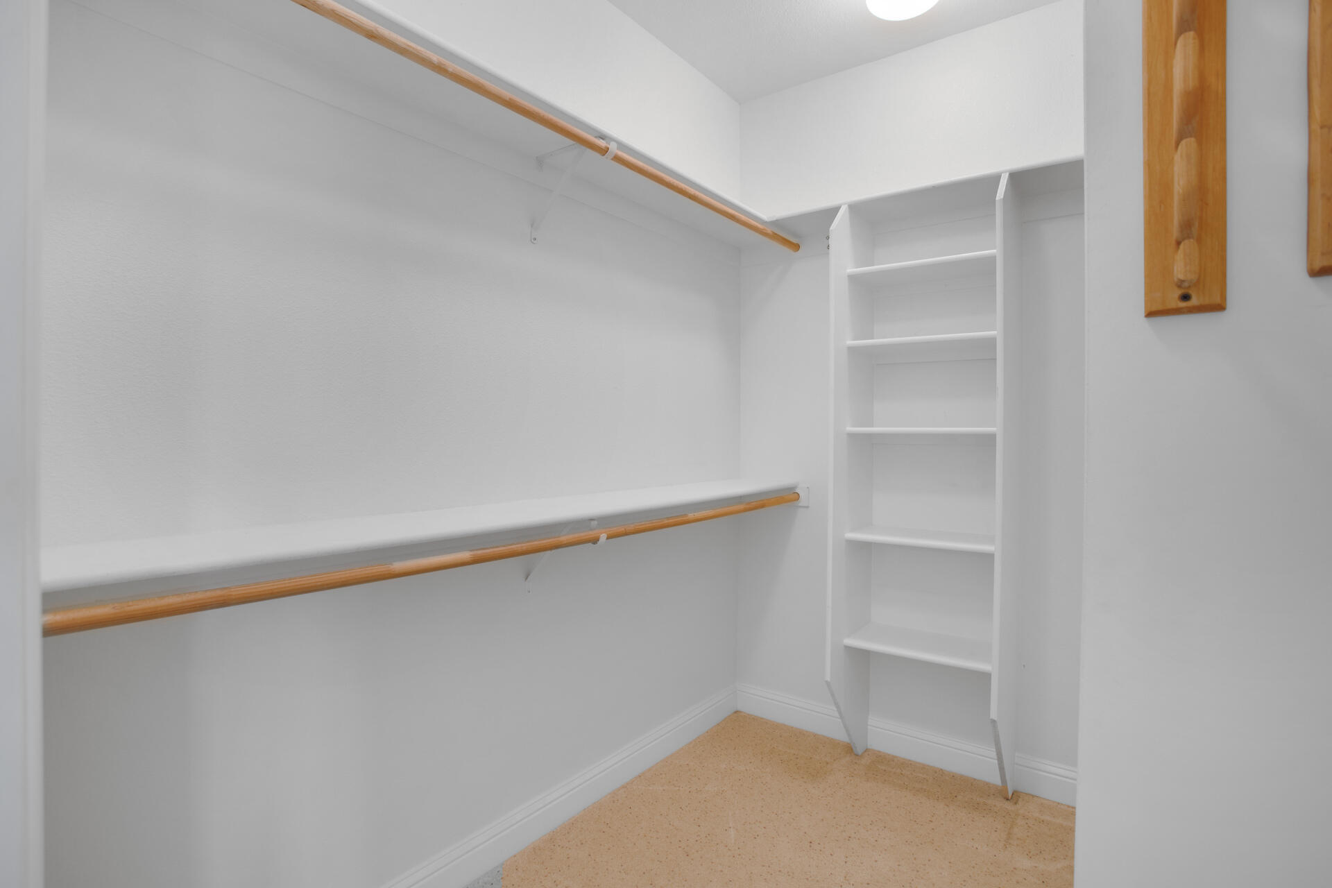 655 Mammoth Path Redding, CA 96003 - Photo 27 of 38 Closet