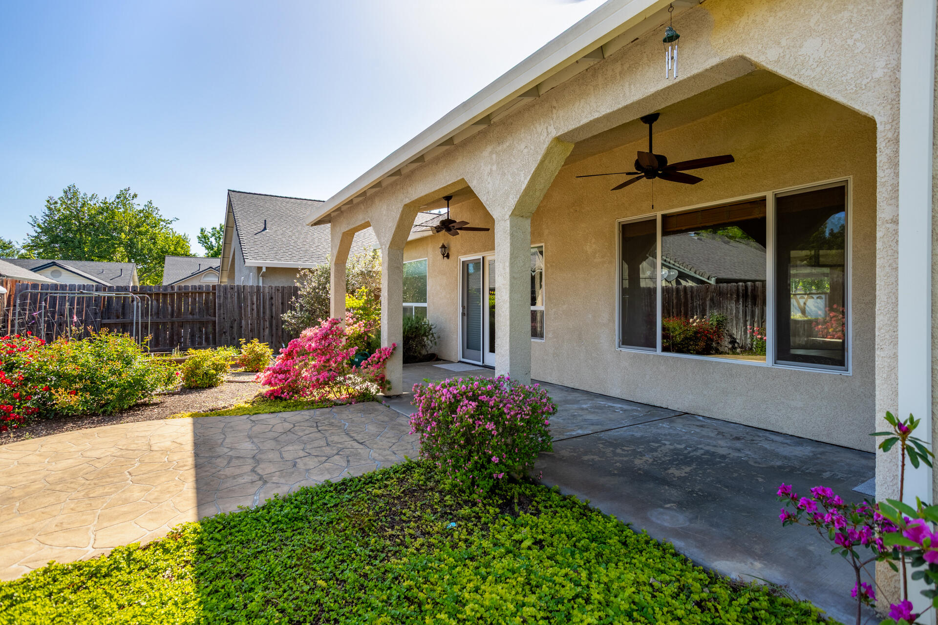 655 Mammoth Path Redding, CA 96003 - Photo 28 of 38 Patio