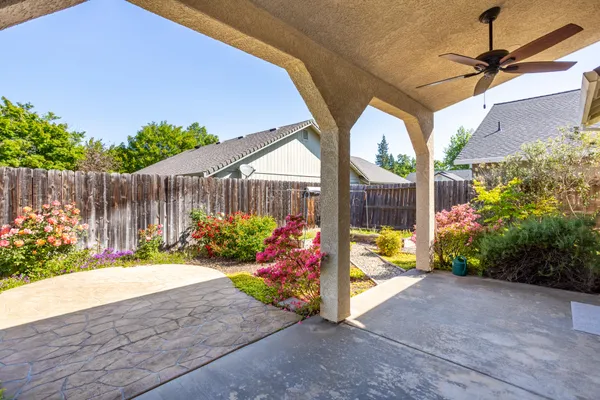 $425,000 | 655 Mammoth Path, Redding, CA 96003