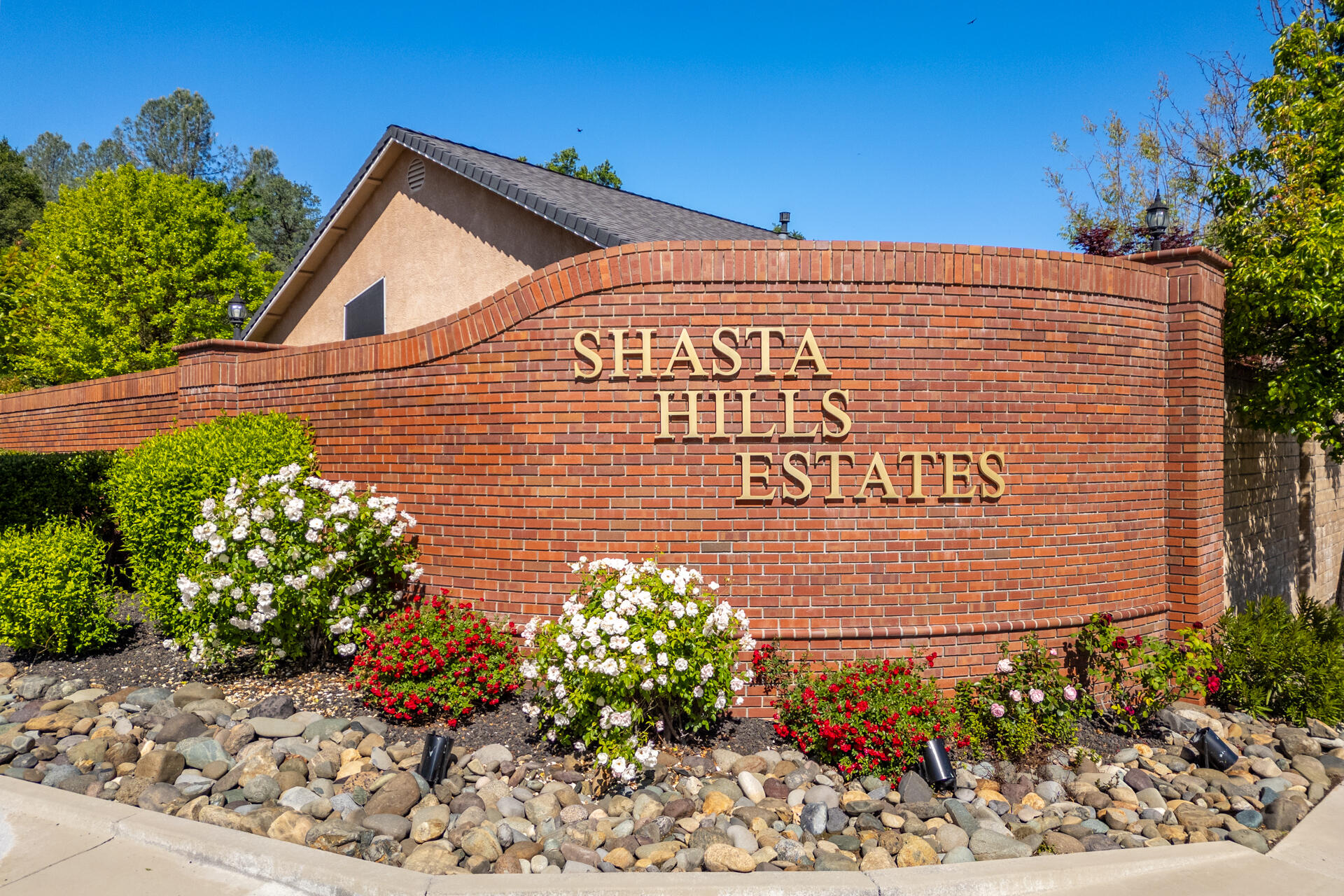 655 Mammoth Path Redding, CA 96003 - Photo 36 of 38 Entrance