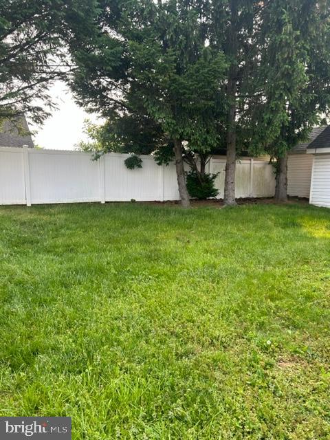 2836 Norcom Road Philadelphia, PA 19154 - Photo 37 of 43 Great fenced Yard