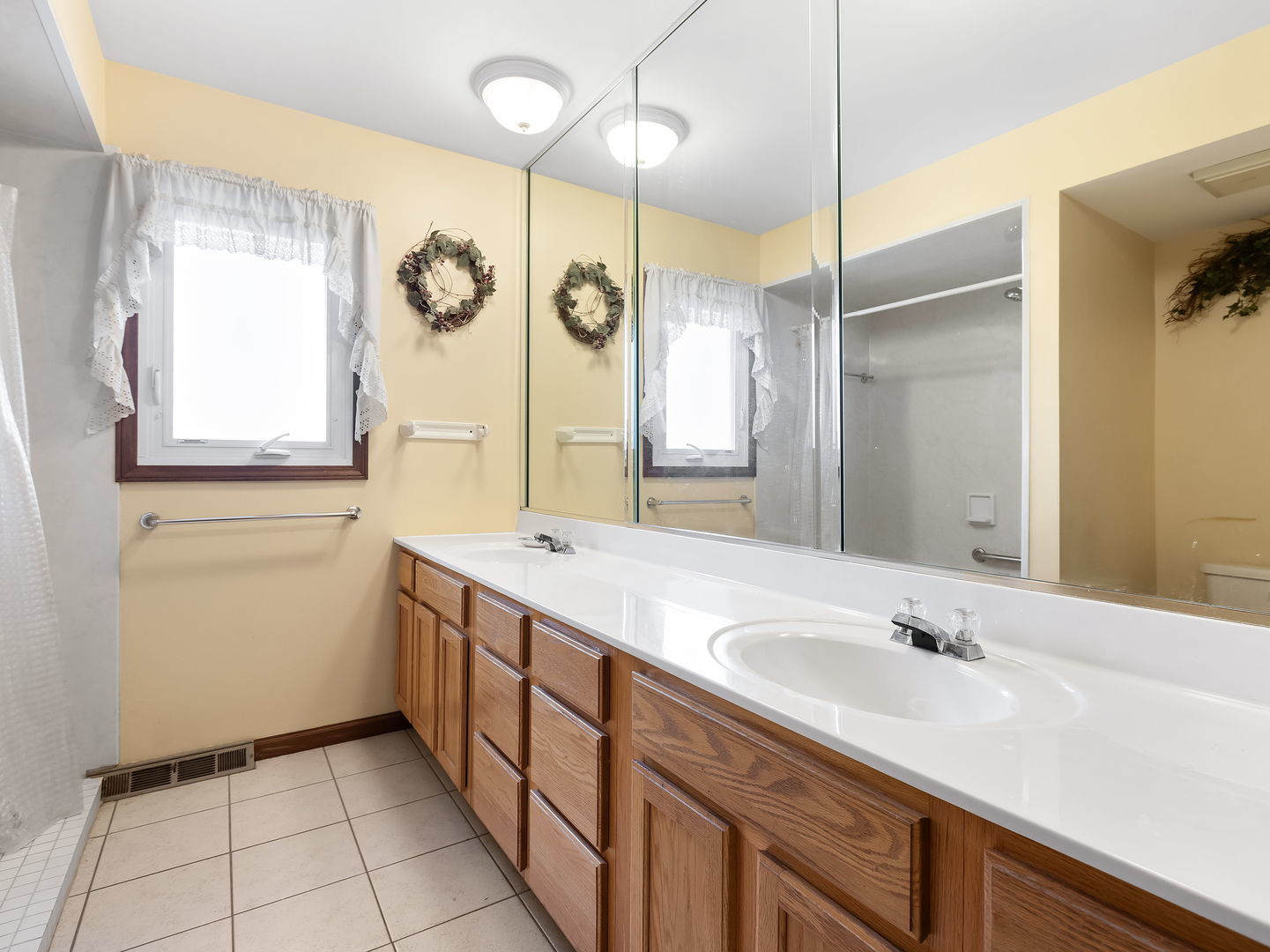 2849 Alexander Crescent Flossmoor, IL 60422 - Photo 10 of 17 Gallery Image 10