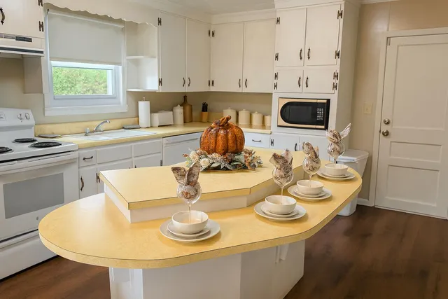 $340,000 | 31759 Highway 108, Gruetli Laager, TN 37339