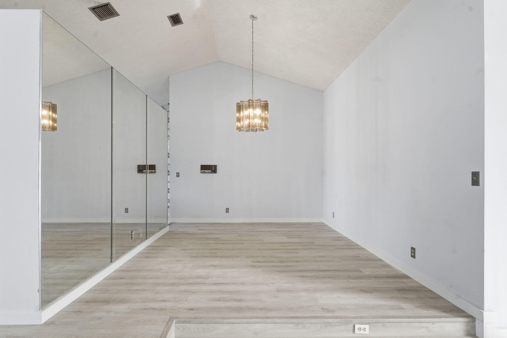 9476 El Clair Ranch Road Boynton Beach, FL 33437 - Photo 11 of 34 4-web-or-mls-DSC04992