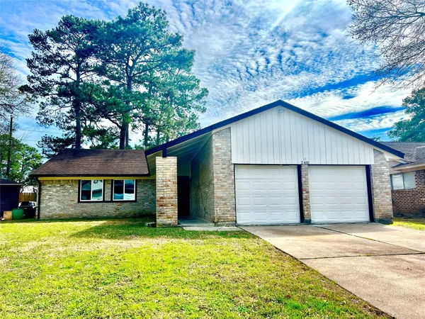 $1,950 | 2410 Rolling Glen Drive, Spring, TX 77373
