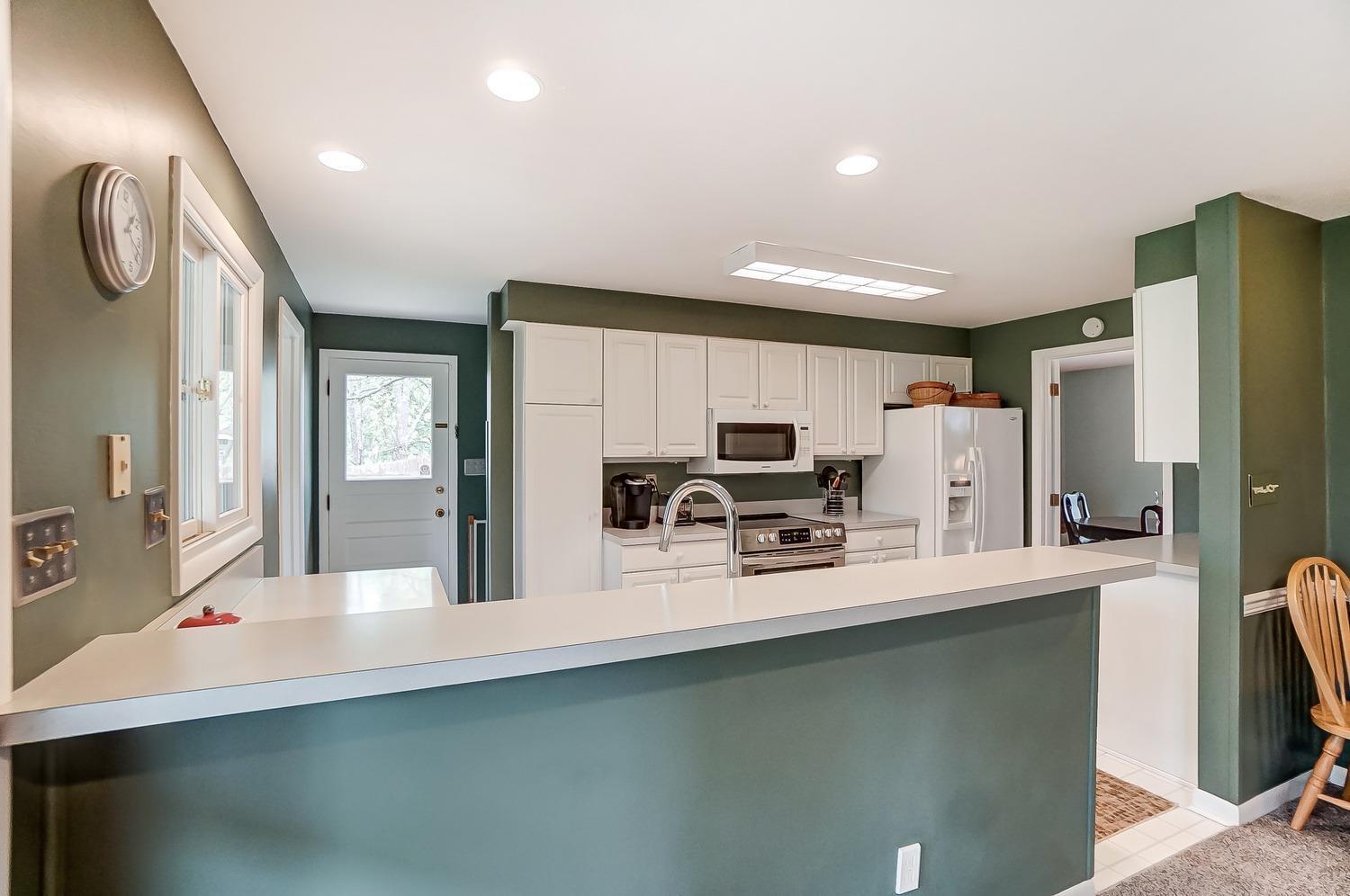 239 Poage Farm Road Wyoming, OH 45215 - Photo 14 of 49