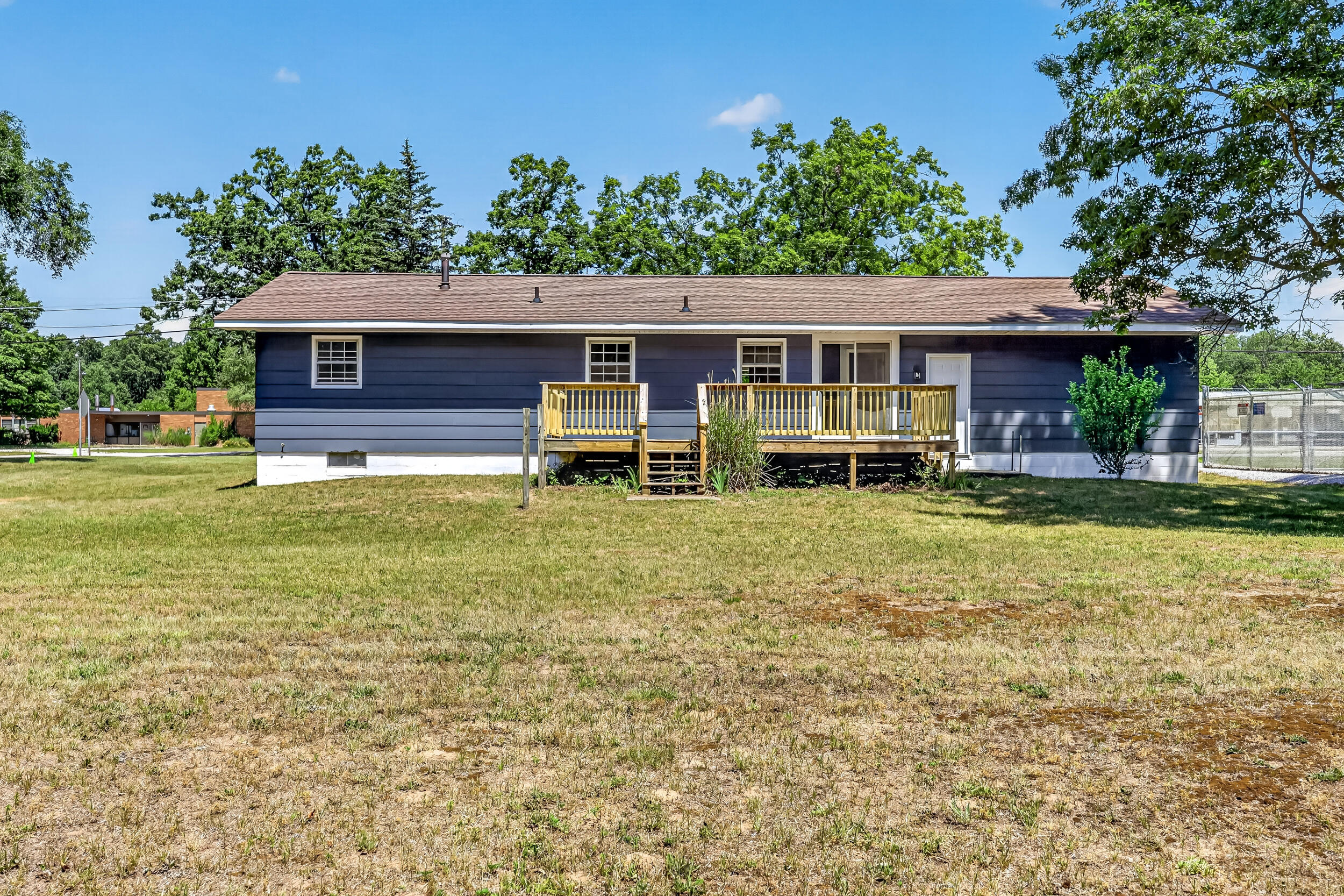 2897 West Winston Road Rothbury, MI 49452 - Photo 4 of 42 2897 w winston-39