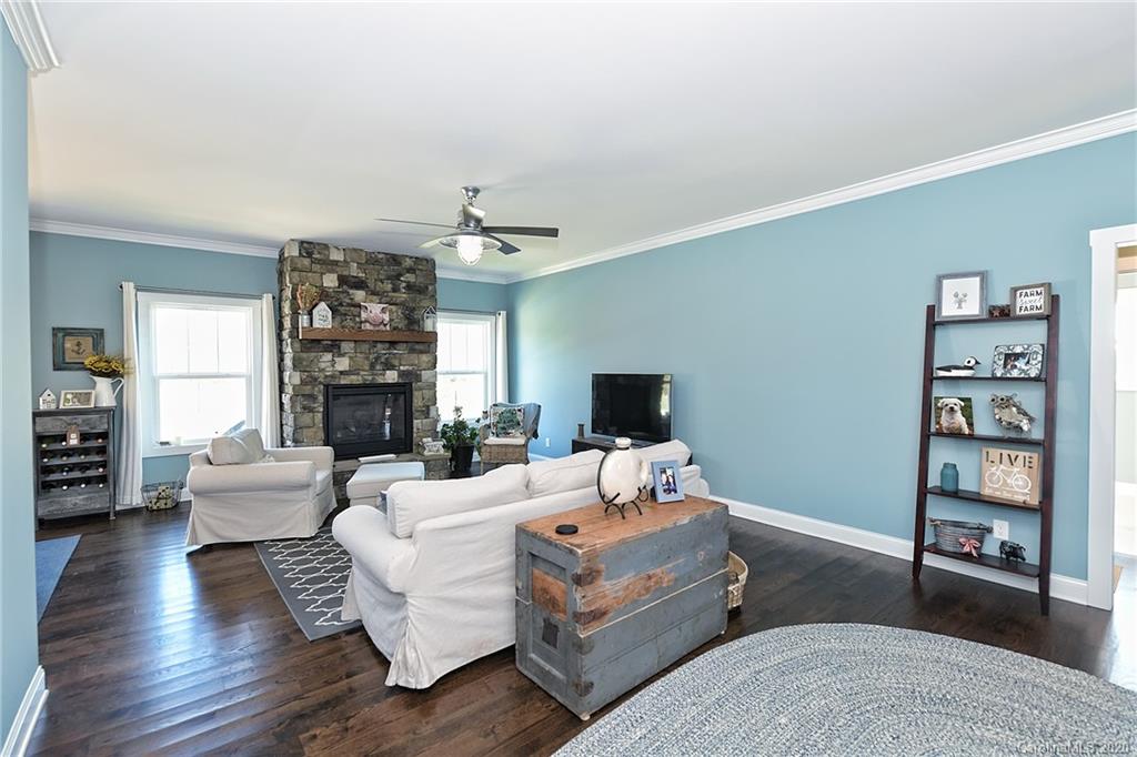 1716 St Marks Church Road Crouse, NC 28033 - Photo 7 of 46 Gallery Image 7